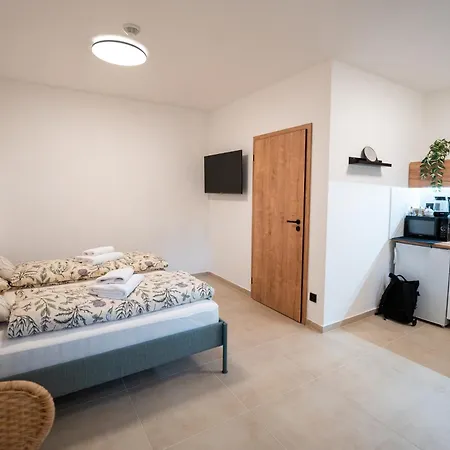 V Zahrade 4* Troubsko