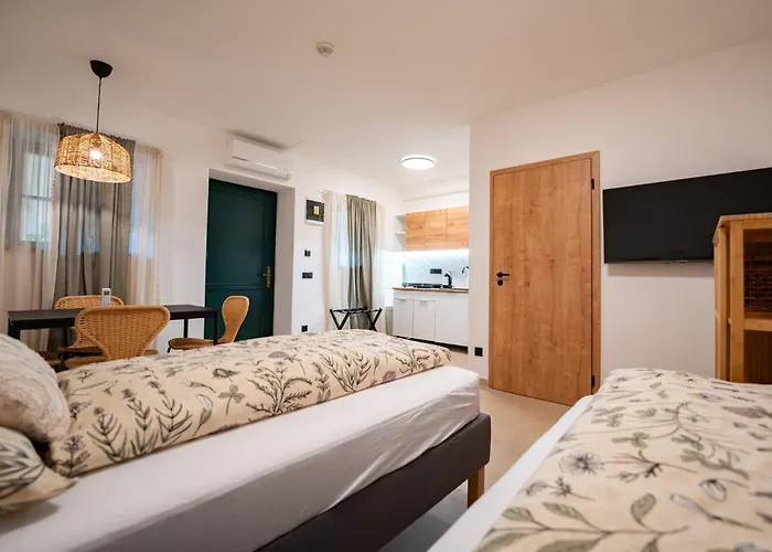 V Zahrade Gasthuis 3*